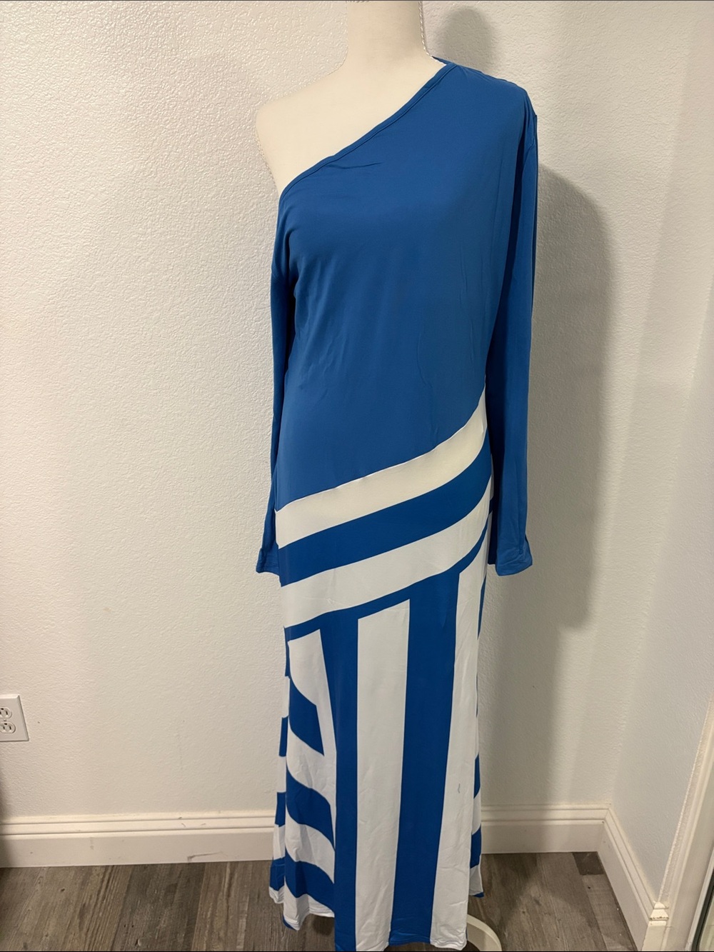 Source Unknown Blue and White One-Shoulder Maxi Dress